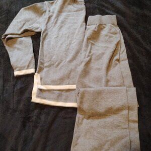 Women's Cozy Gray Lounge Set with Beige Trim Size M